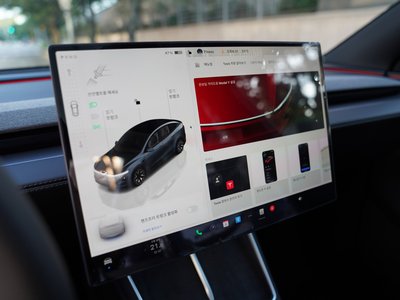 2026 Tesla MODEL Y thumbnail 16