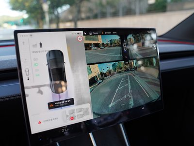 2026 Tesla MODEL Y thumbnail 17