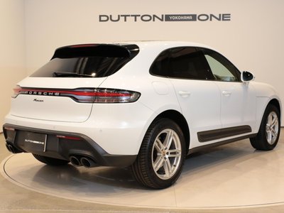 PORSCHE MACAN - 10