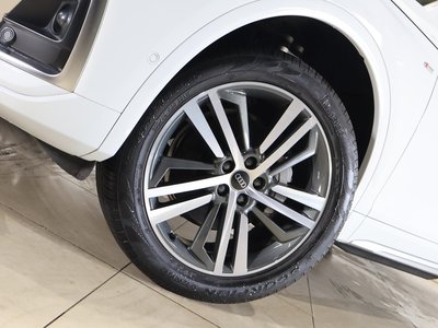 صورة مصغرة 18 لـ 2025 AUDI Q5