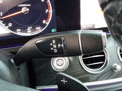 2020 Mercedes-BENZ E-CLASS thumbnail 12