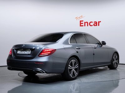صورة 4 لـ 2020 Mercedes-BENZ E-CLASS