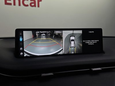 2023 Genesis GV70 — миниатюра 21