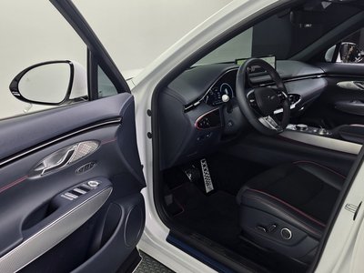 2023 Genesis GV70 — миниатюра 13