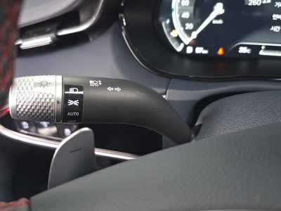 2023 Genesis GV70 — миниатюра 38