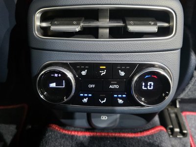2023 Genesis GV70 — миниатюра 25