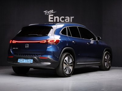 MERCEDES-BENZ EQA - 5