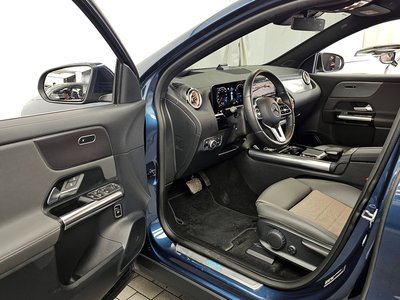 MERCEDES-BENZ EQA - 10