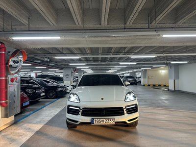 PORSCHE CAYENNE - 1