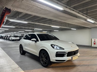 PORSCHE CAYENNE - 4