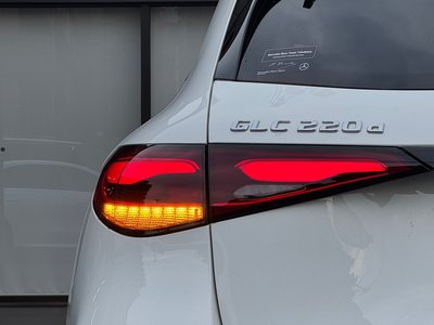 MERCEDES-BENZ GLC - 10