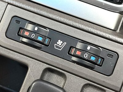 TOYOTA LAND CRUISER PRADO - 9