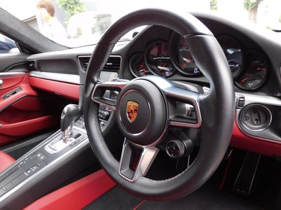 PORSCHE 911 - 4