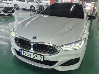 BMW 8 SERIES - 1