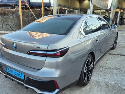 BMW I7 - 3