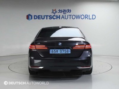 2024 BMW I5 photo 3