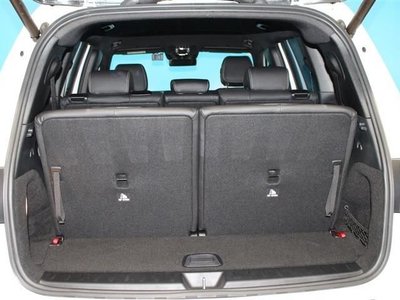 MERCEDES-BENZ GLB - 9