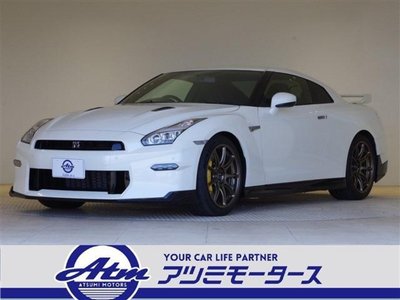 NISSAN GT-R