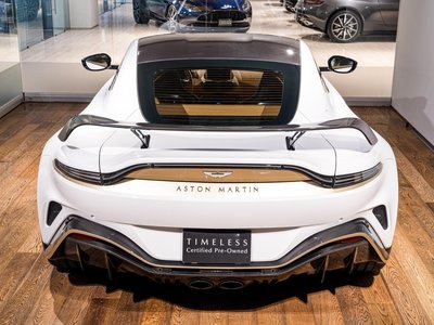 ASTON MARTIN VANTAGE - 8