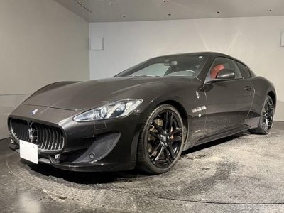MASERATI GRANTURISMO - 1