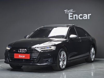 صورة 1 لـ 2020 AUDI S8