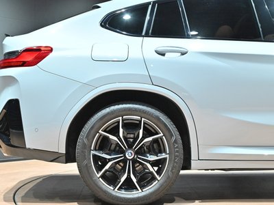 2023 BMW X4 缩略图 26