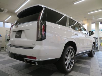 CADILLAC ESCALADE - 9
