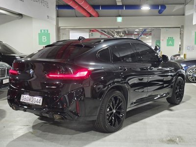 صورة 4 لـ 2025 BMW X4