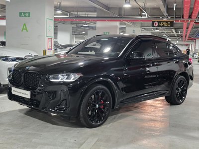صورة 1 لـ 2025 BMW X4