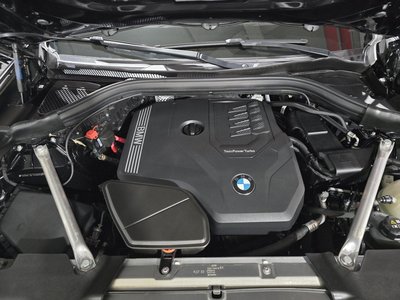صورة 7 لـ 2025 BMW X4