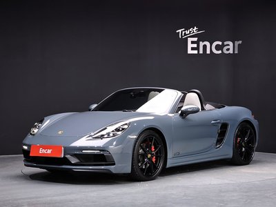 PORSCHE 718 BOXSTER