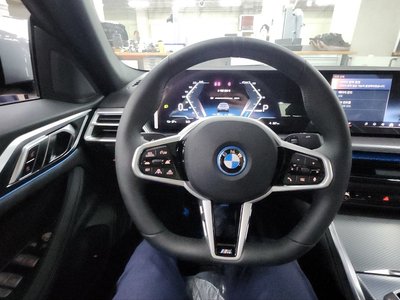 BMW I4 - 6