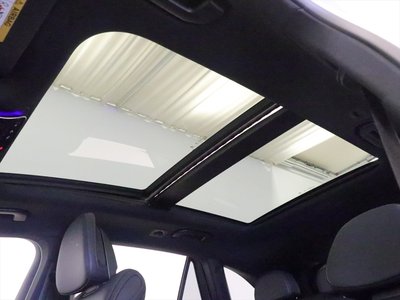 2025 Mercedes-BENZ GLC — миниатюра 23