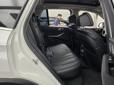 2021 BMW X5 thumbnail 18