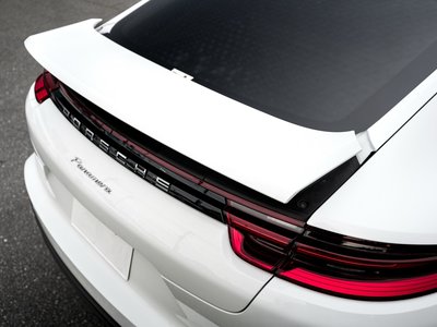 PORSCHE PANAMERA - 10