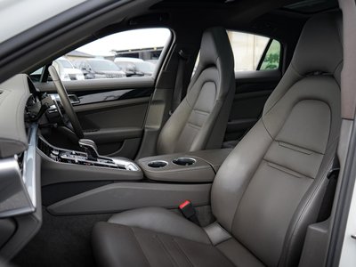 PORSCHE PANAMERA - 8