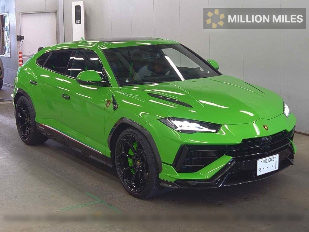 LAMBORGHINI URUS - View 1