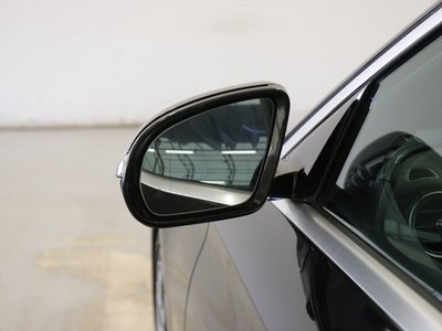 MERCEDES-BENZ E-CLASS - 6