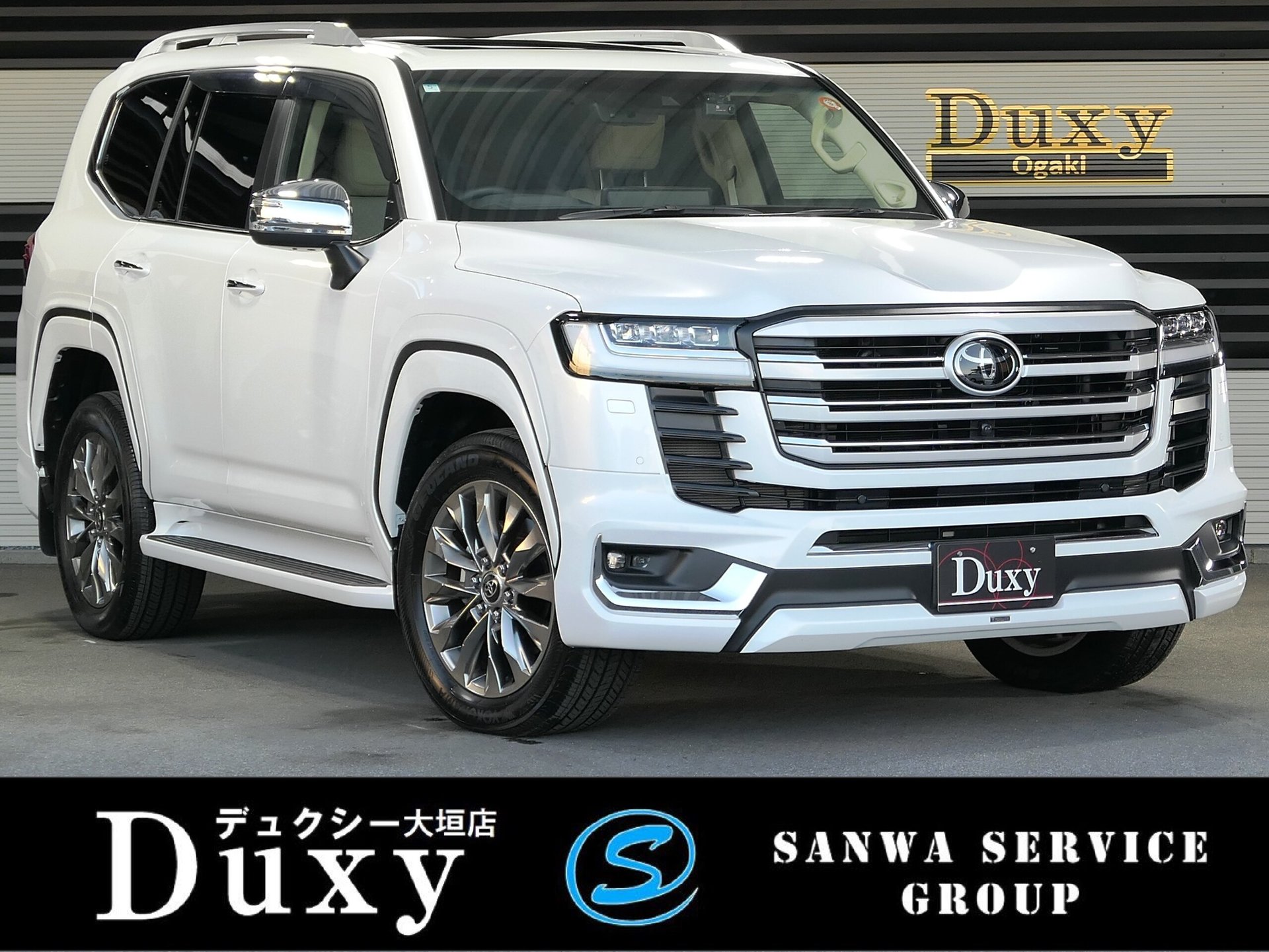 TOYOTA LAND CRUISER 300 - View 1