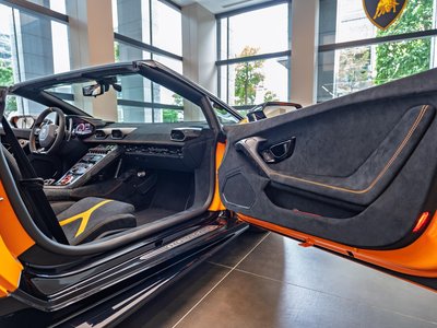 صورة مصغرة 30 لـ 2018 Lamborghini HURACAN SPYDER