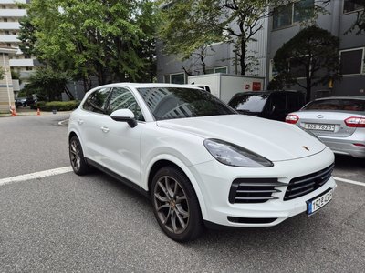 PORSCHE CAYENNE - 9