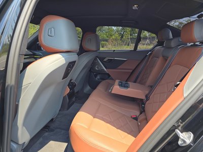 2024 BMW I5 — миниатюра 11