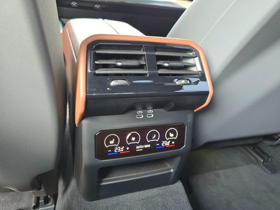 2024 BMW I5 — миниатюра 12