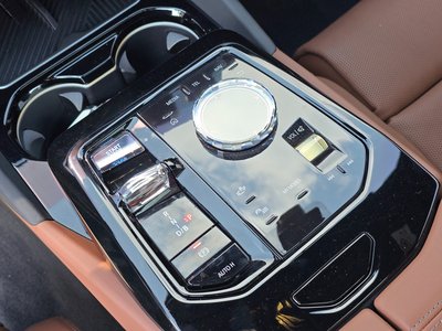 2024 BMW I5 — миниатюра 16