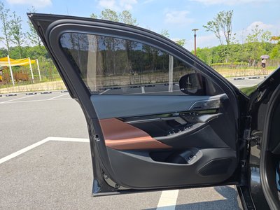 صورة 8 لـ 2024 BMW I5