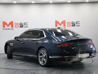 صورة 2 لـ 2022 Genesis G90 (RS4)
