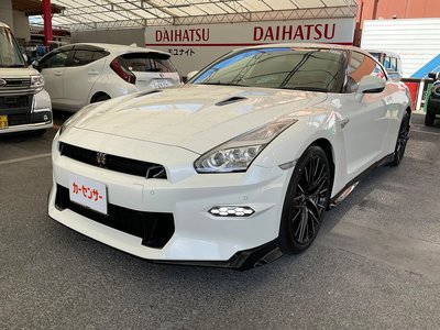 NISSAN GT-R