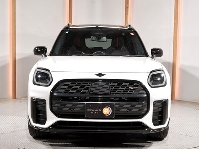 2024 MINI COOPER COUNTRYMAN photo 8