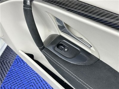صورة مصغرة 40 لـ 2015 Maserati GRANCABRIO