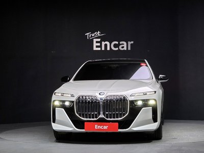 BMW 7 SERIES - 2